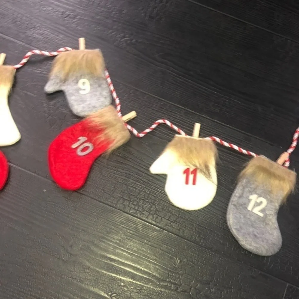 Holiday Farmhouse Countdown To Christmas Mantle Garland Mittens New‎